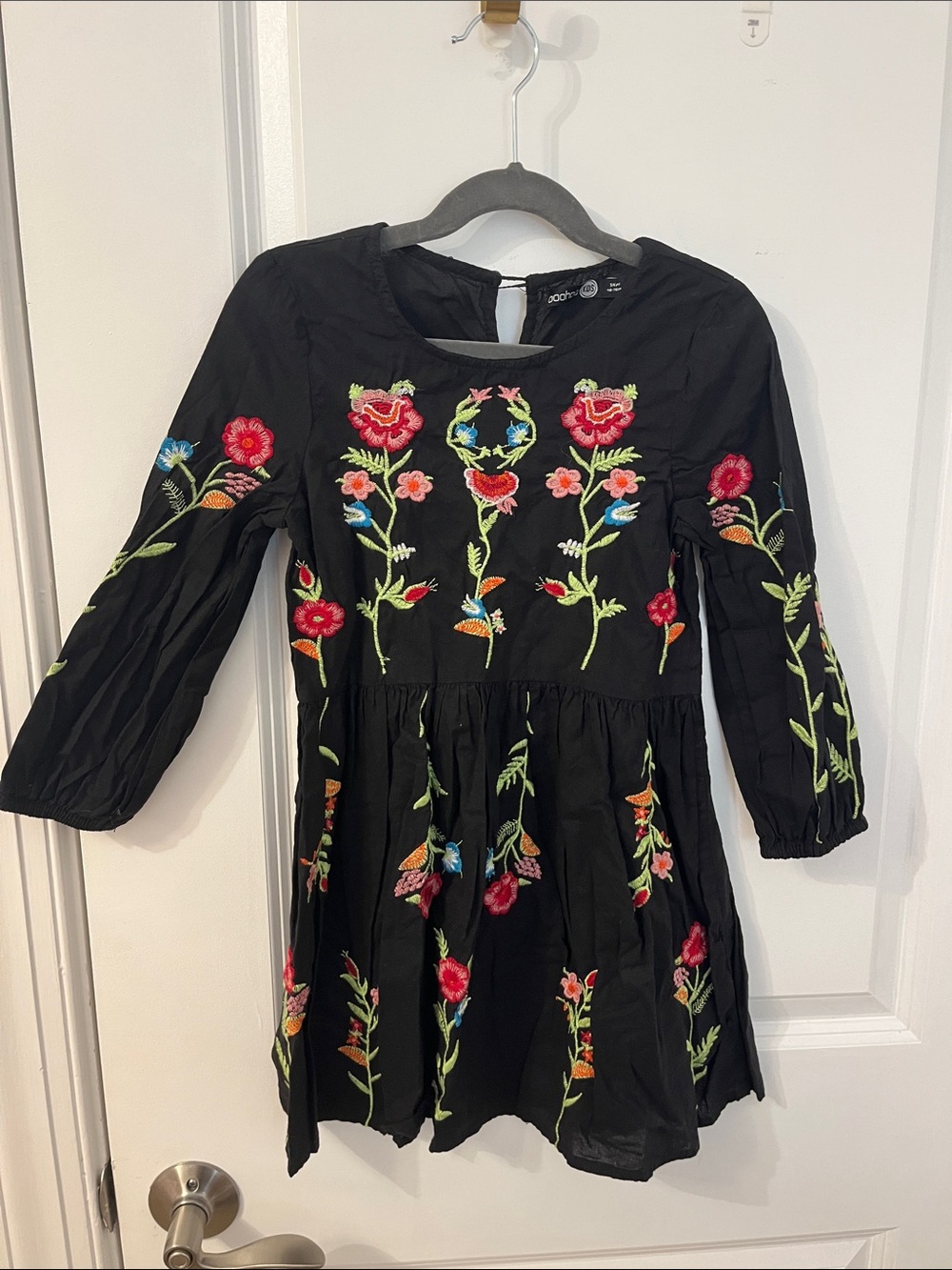 Boohoo Black Kids Dress with Multicolor Floral Embroidery
